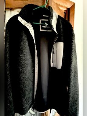 Vintage U.S. POLO ASSN Men's Hybrid Black Fleece
XL